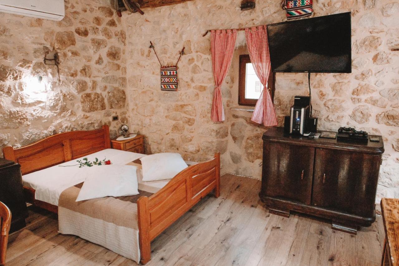 Villa The Old Stable 1861 à Imotski Extérieur photo