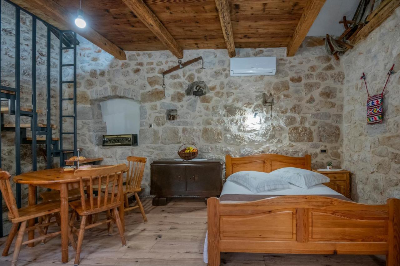 Villa The Old Stable 1861 à Imotski Extérieur photo